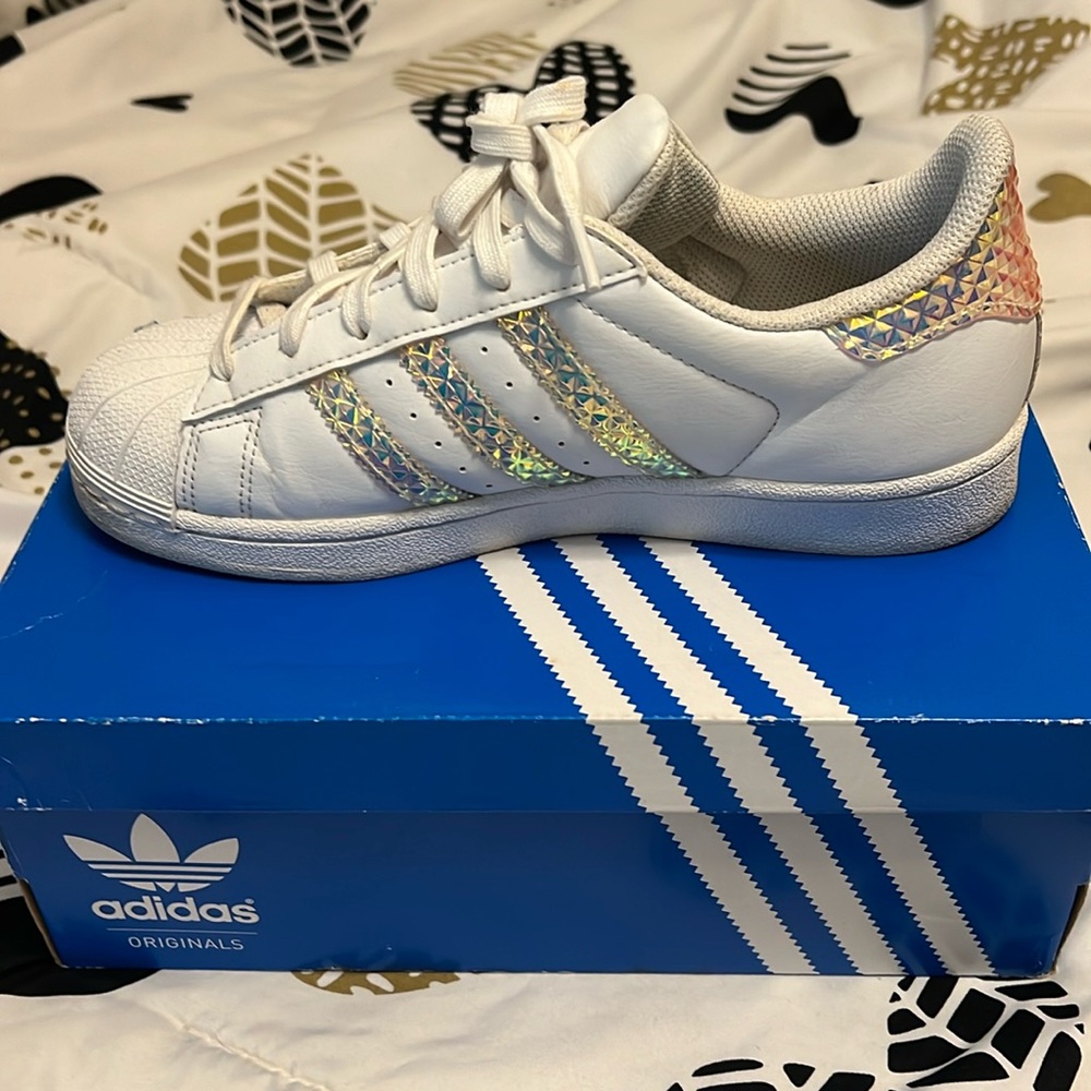 Adidas Original white and iridescent shell toes!